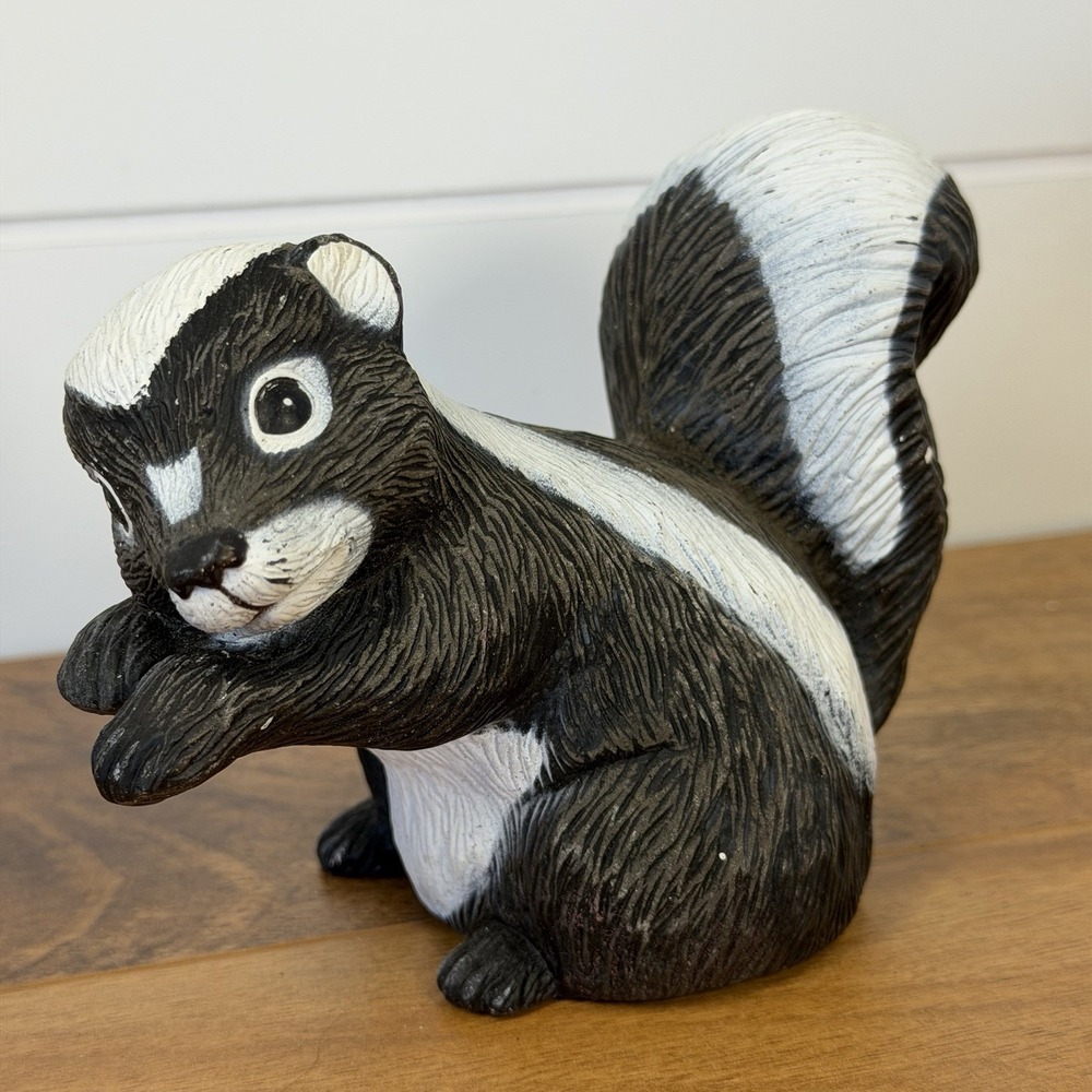 1990 VTG Garden Skunk Blow Mold Art Line Whimsical Cottagecore Yard Decor